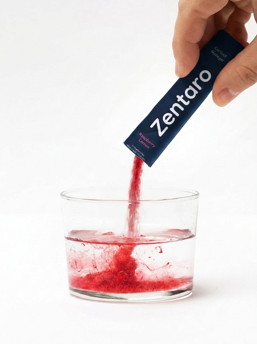 Zentaro Pulver wird ins Glas gegossen